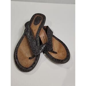 BOC Born Womens Size 10M Floral Embossed Thong Flip Flop‎ Slide Sandal FLAW